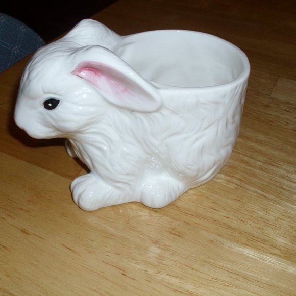 rabbit planter - Picture 2 of 2